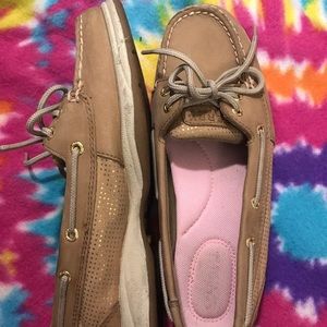 Women’s Sperry boat shoes